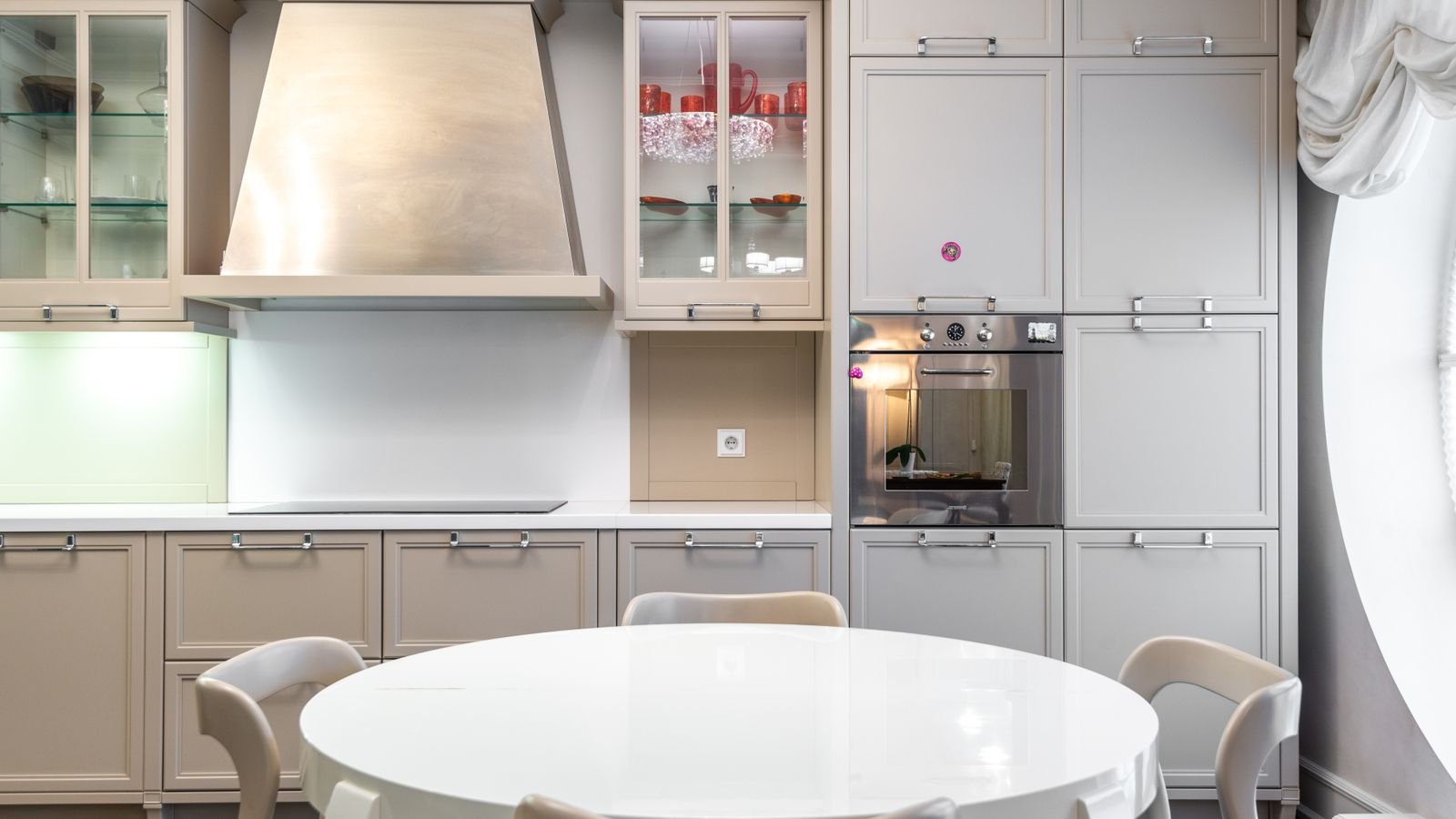 Kitchen cabinet doors and drawer fronts